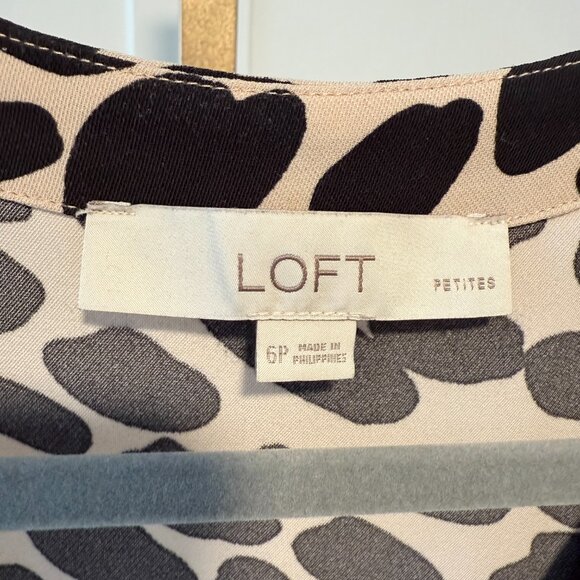 π€ LOFT Petites Black & Cream Animal Print Dress | 6P - Picture 3 of 10